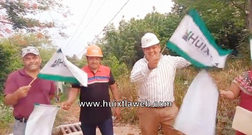 Carlos Gam da tres banderazos de inicios de obra en Huixtla