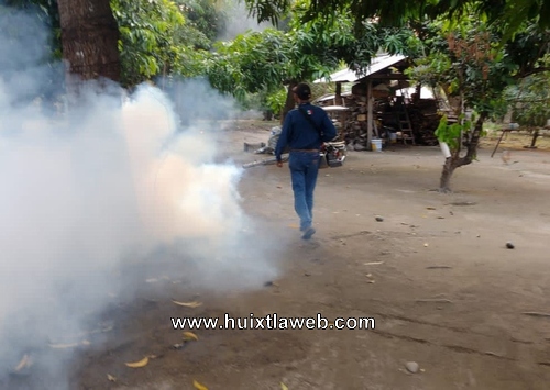 Siguen implementando acciones para la prevención de enfermedades como el dengue, chincungunya y zika en Huixtla