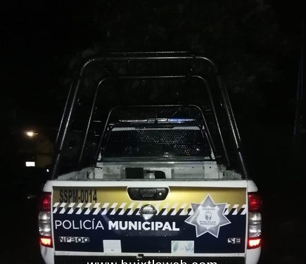 Ebrios enfrentan a policías municipales en Huixtla