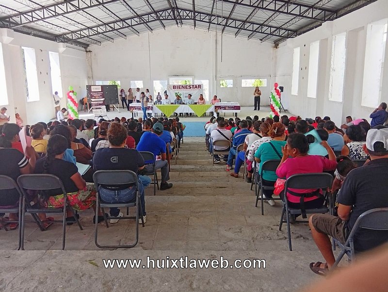 Apertura del Centro de Atención de Becas para el Bienestar en Huixtla