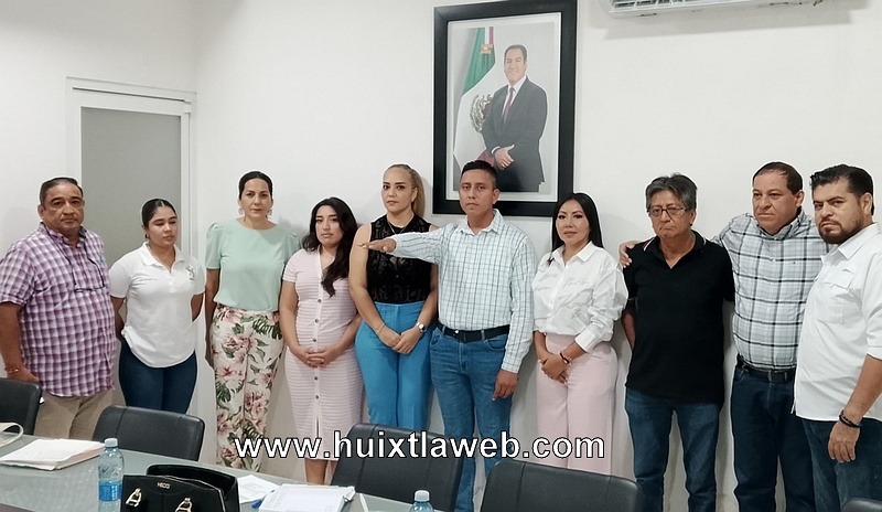 Cabildo Nombra al Nuevo Director del Sistema DIF Municipal en Huixtla